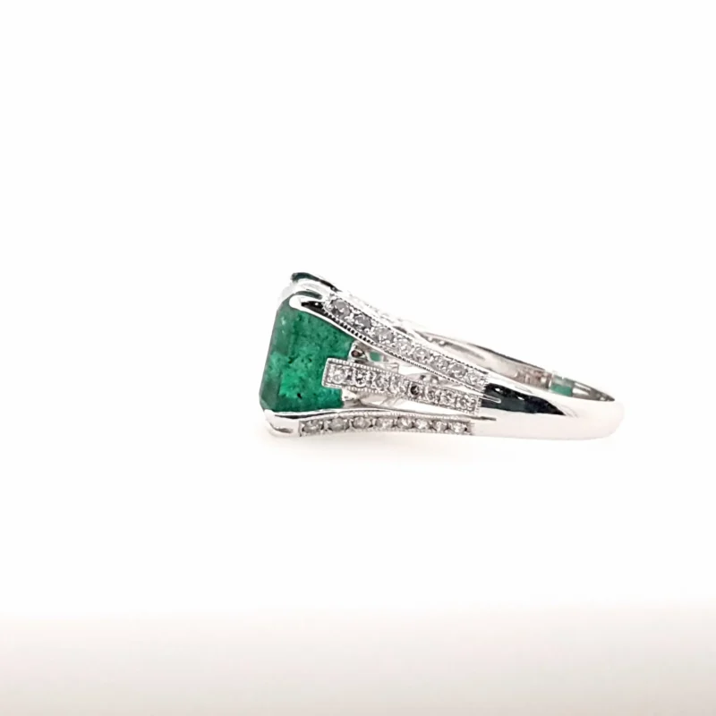 Emperor Emerald Ring with Diamonds in White Gold - Image 4