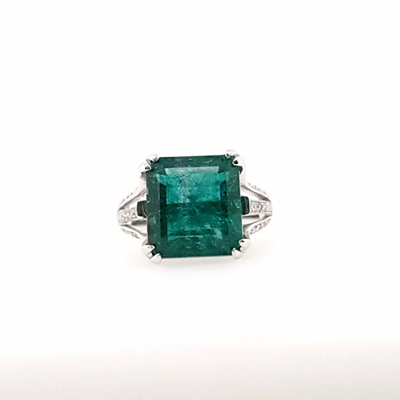 Emperor Emerald Ring with Diamonds in White Gold