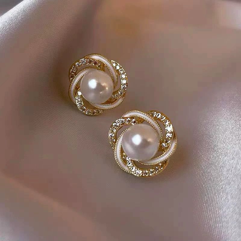 Pearl Diamond Earring