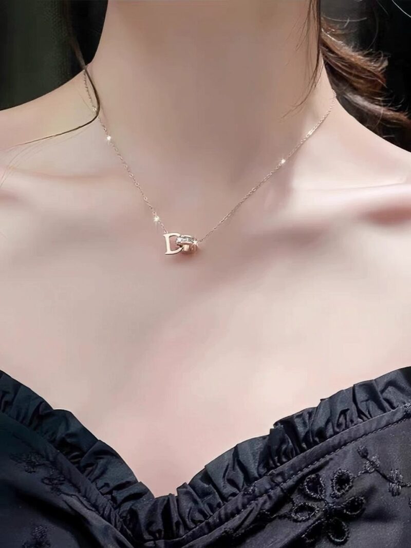 Luxury 18K Gold Diamond Simple Clavicle Chain Necklace