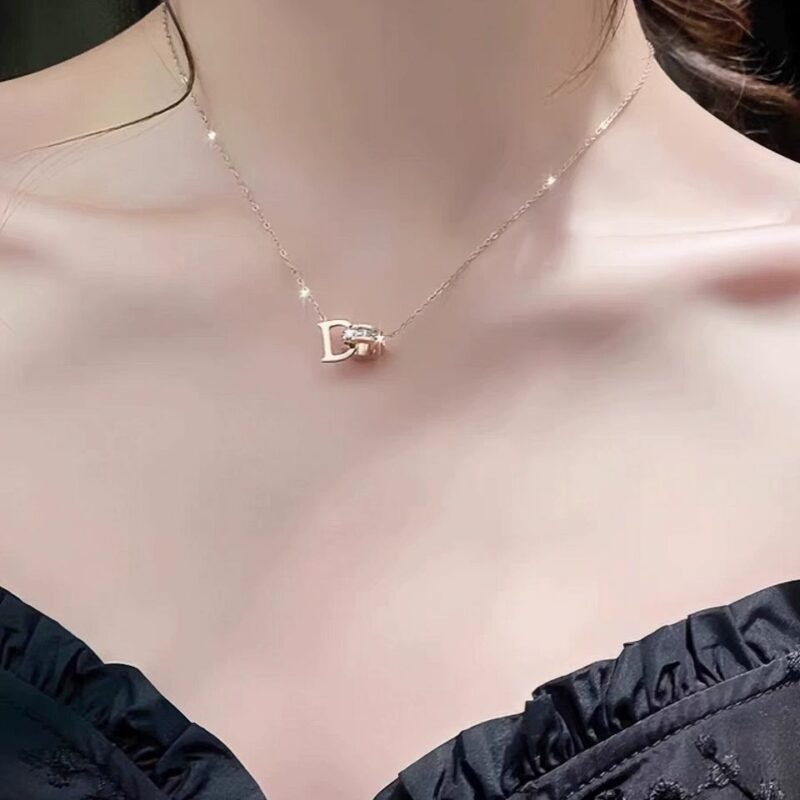 Luxury 18K Gold Diamond Simple Clavicle Chain Necklace