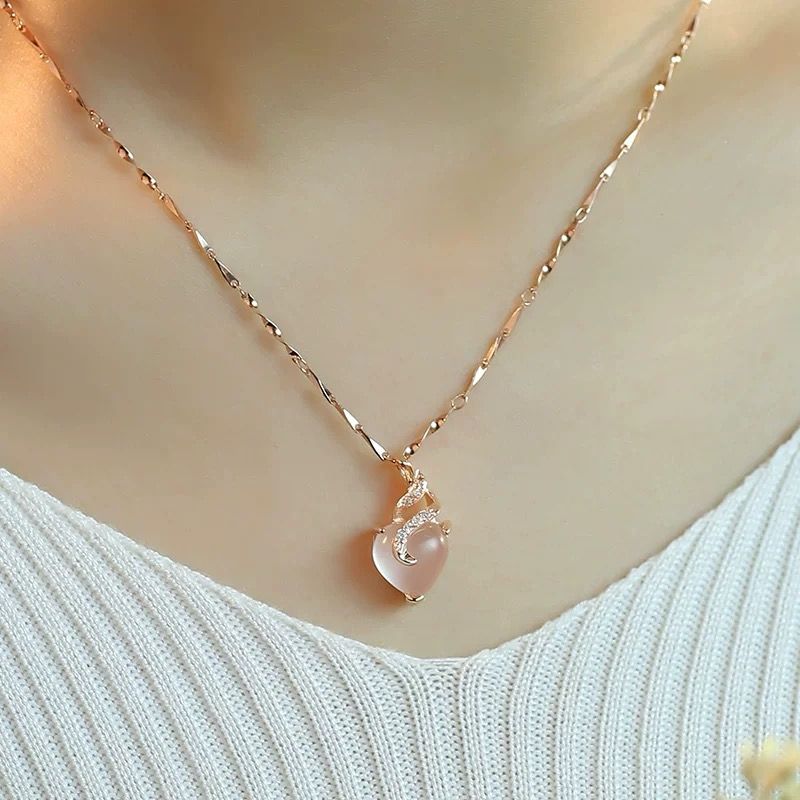 Luxury 18K New Design Gold Clavicle Chain Necklace